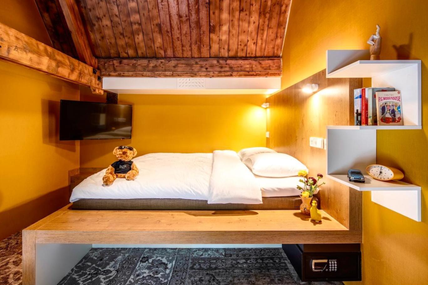 Bunk Hostel Амстердам Екстериор снимка