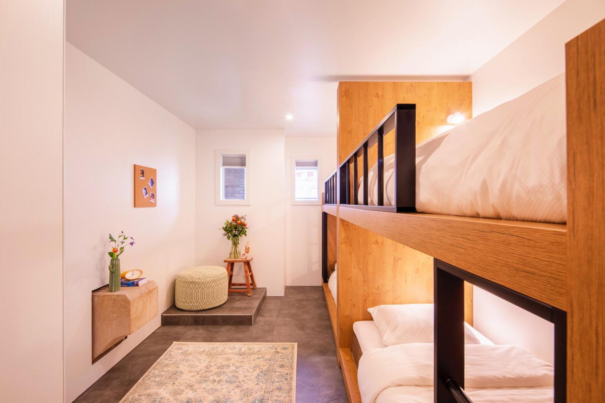 Bunk Hostel Амстердам Екстериор снимка