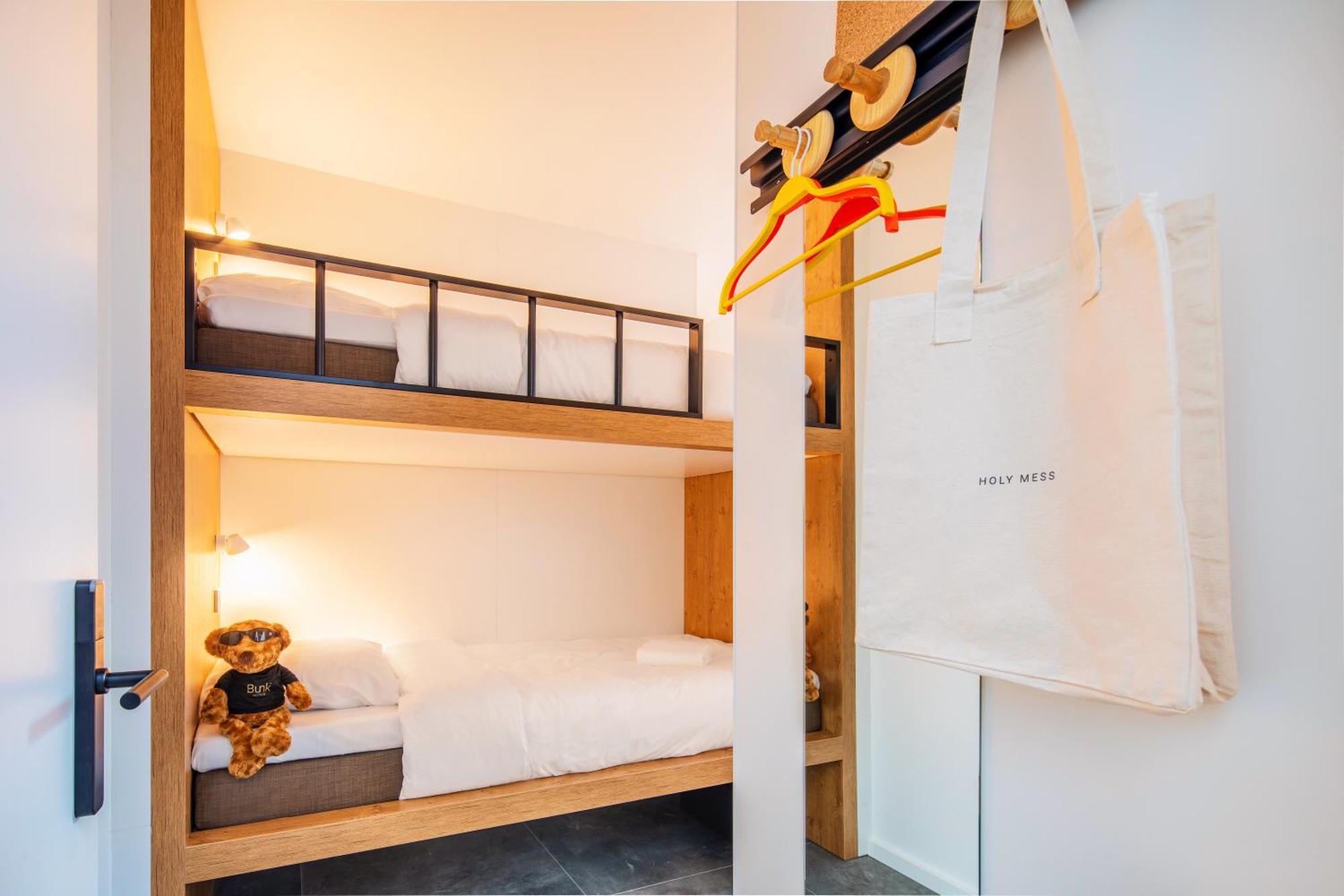 Bunk Hostel Амстердам Екстериор снимка