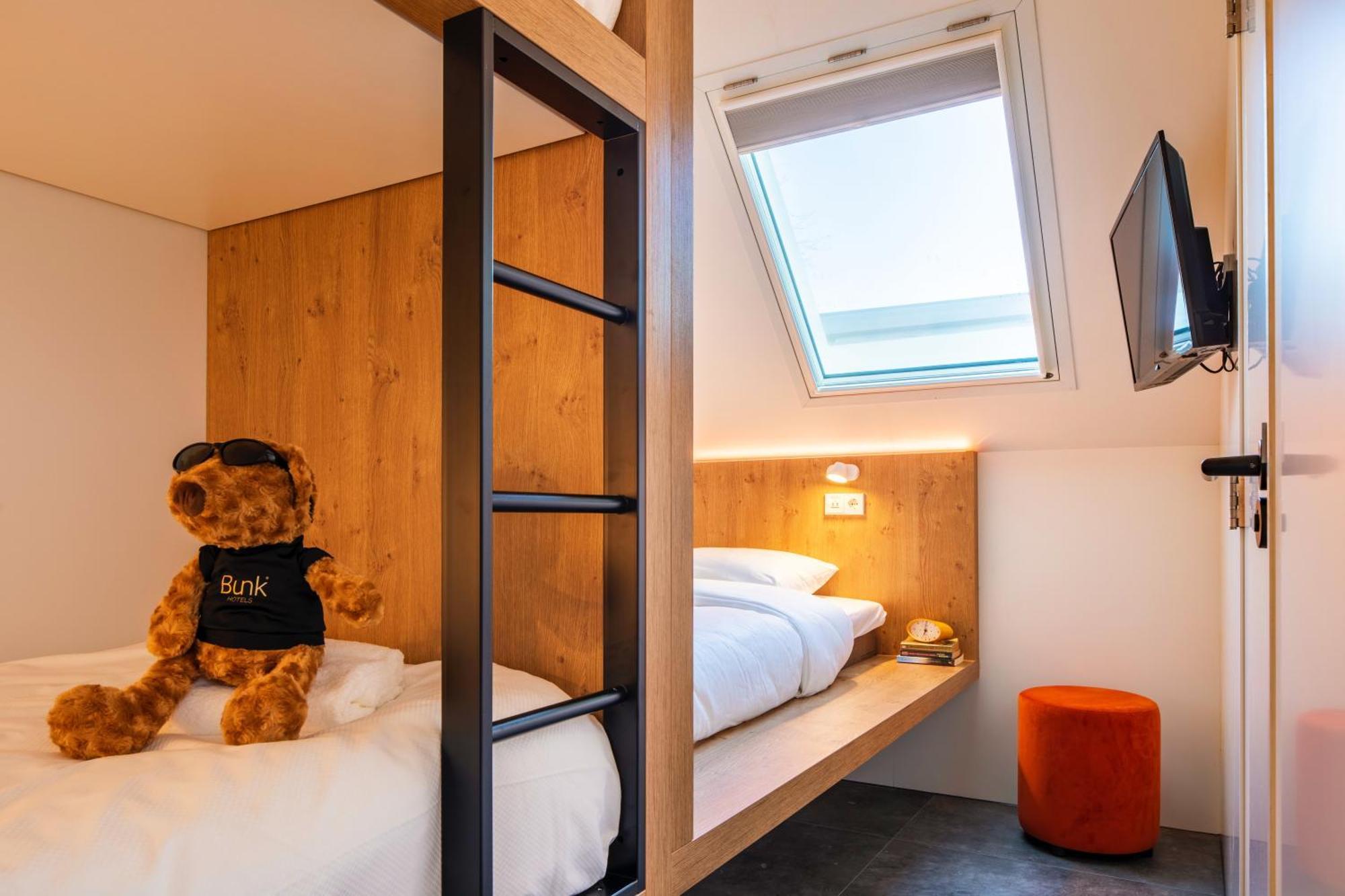Bunk Hostel Амстердам Екстериор снимка