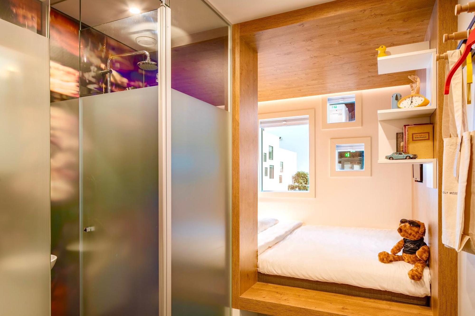 Bunk Hostel Амстердам Екстериор снимка